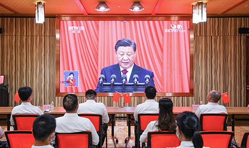 “勠力同心，，， 勇毅前行”  <br>全体党员集中收看二十大开幕盛况