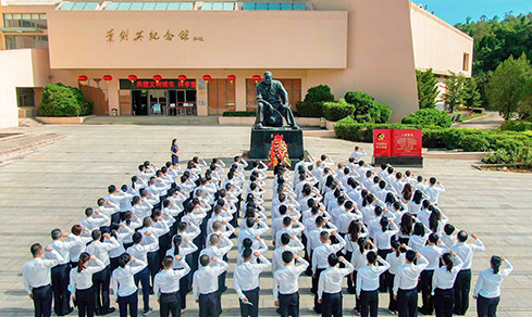 “不忘初心，，，切记使命”  <br>认真组织开展“七一”主题党日活动